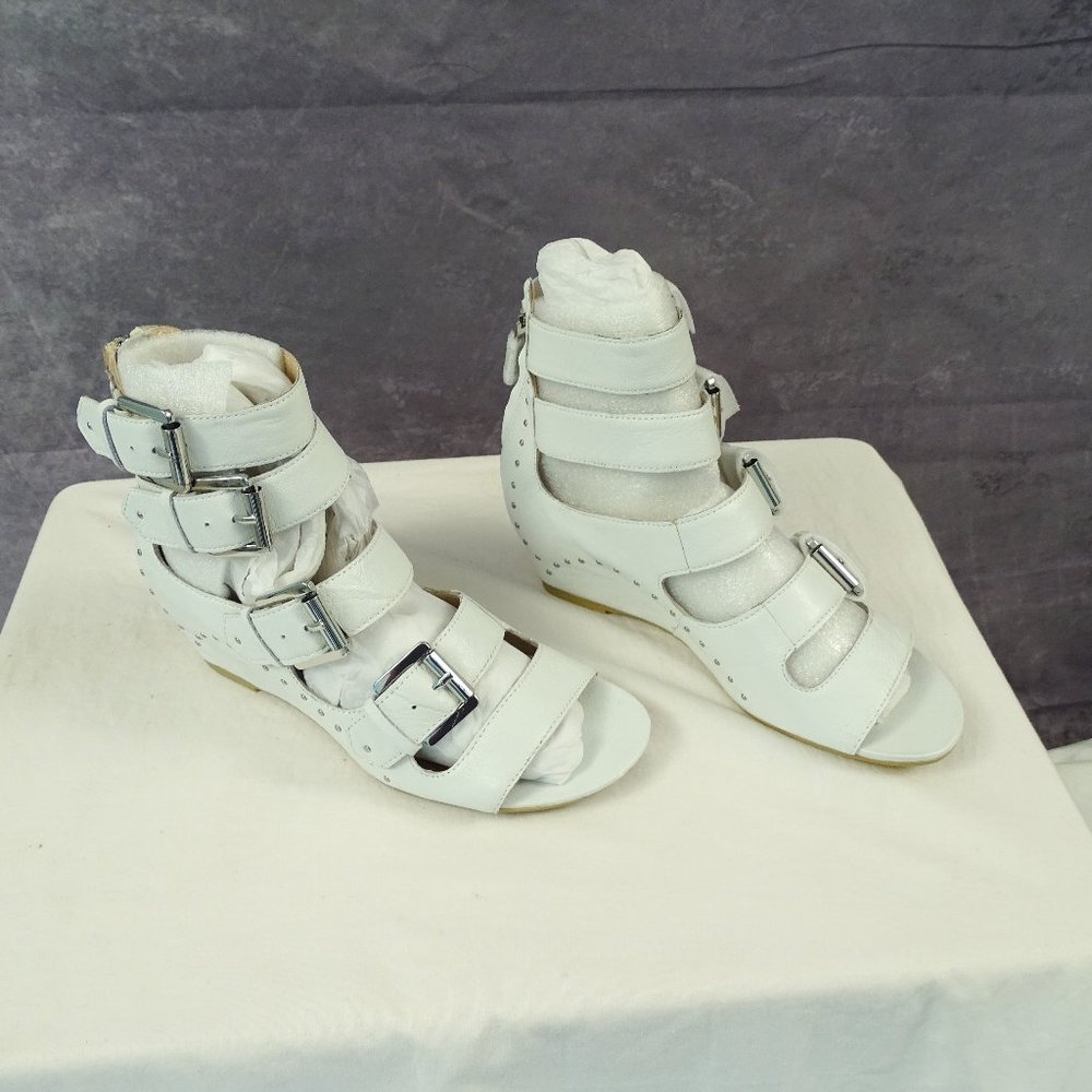 Matiko Maddox Size 6.5